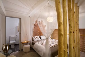 Design Duplex, Ground Floor | Individually decorated, individually furnished, desk, blackout drapes - Suites 13 Budapest (Budapest)