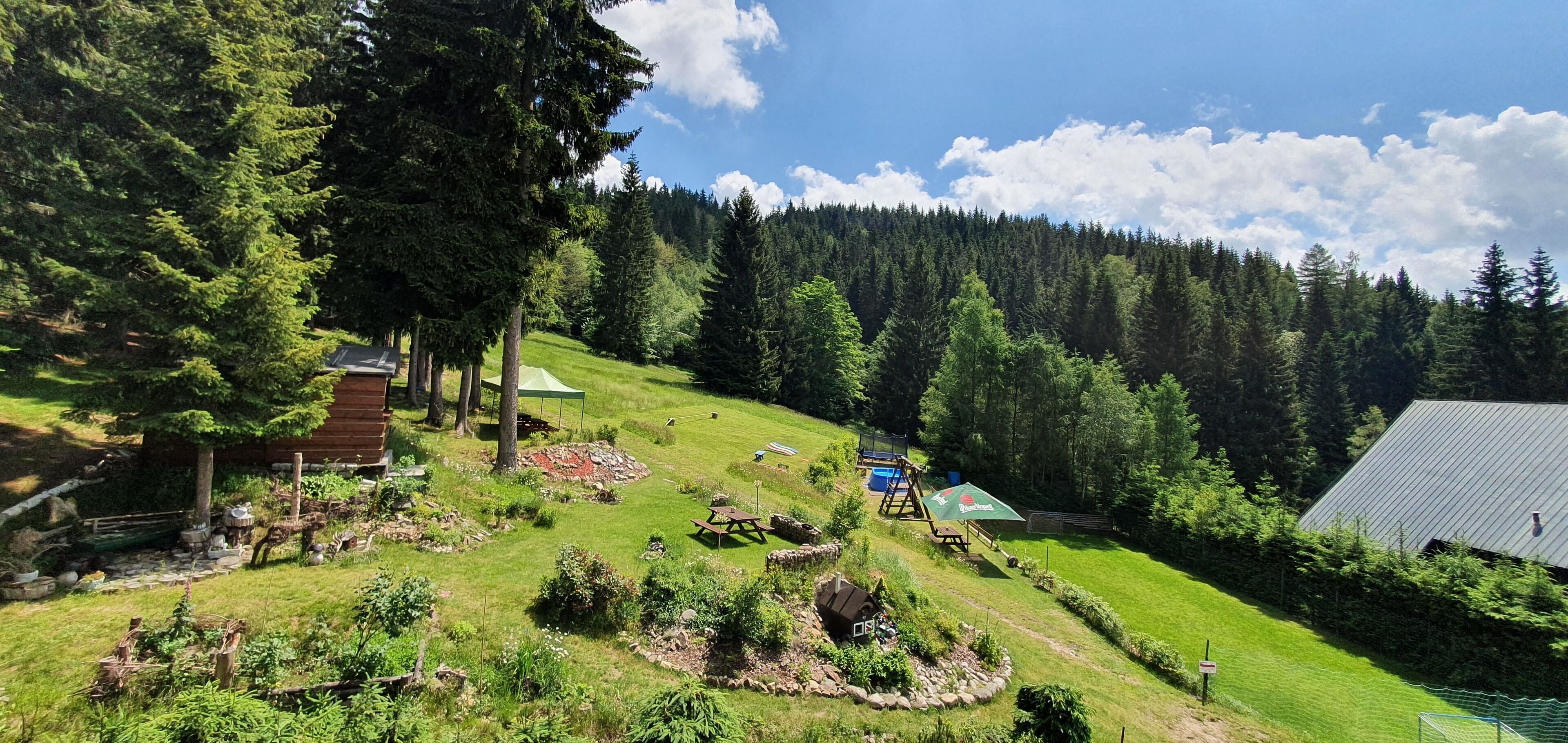 Colchones Select Comfort, escritorio, cortinas opacas