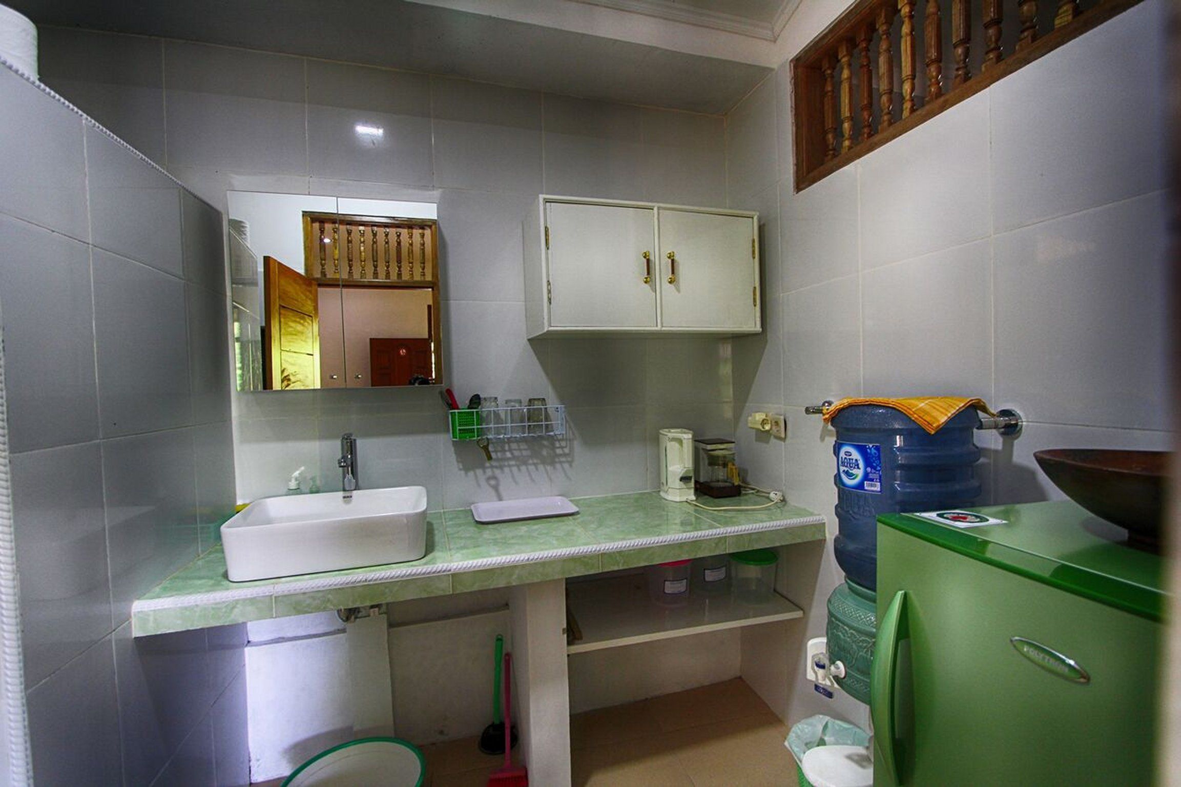 bungalow 7 | bathroom | shower, towels