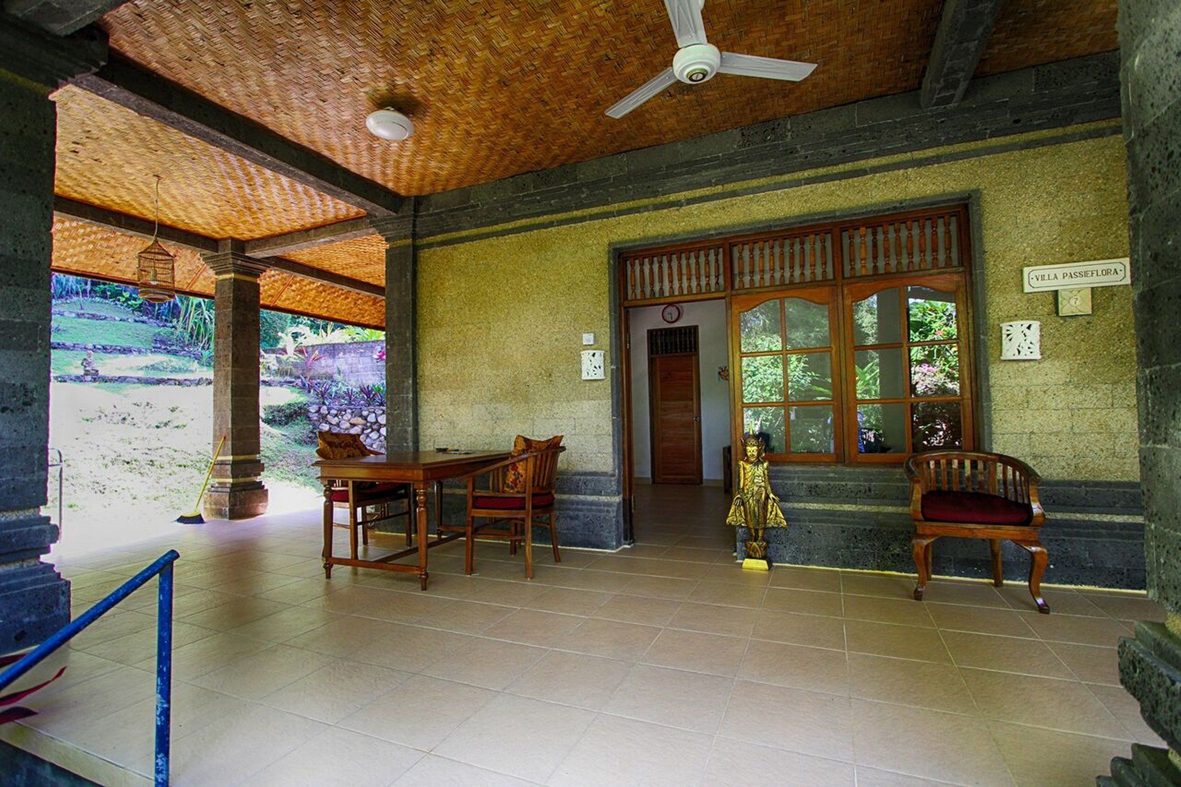 bungalow 7 | minibar, in-room safe, free wifi, bed sheets