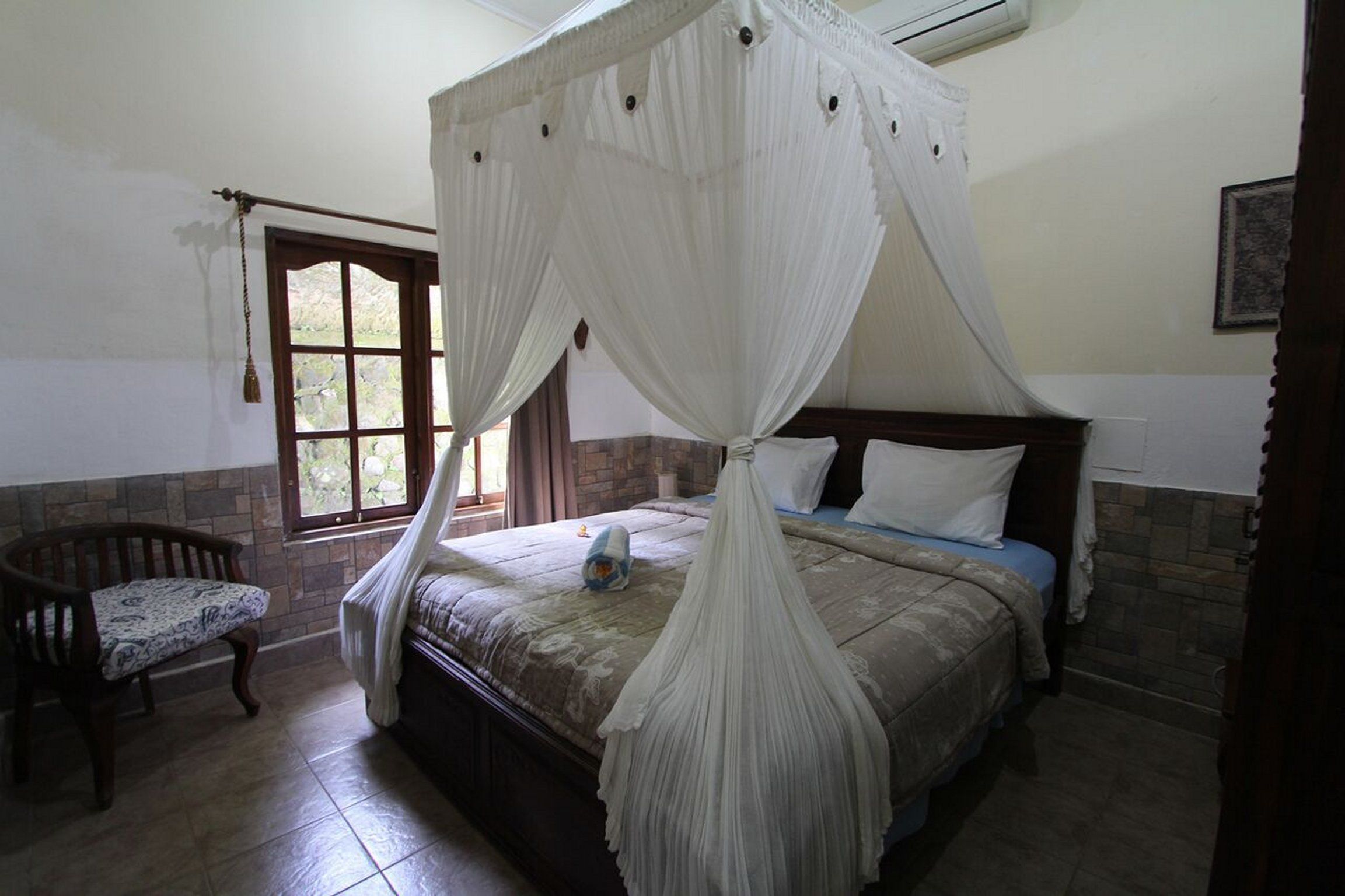 bungalow | minibar, in-room safe, free wifi, bed sheets