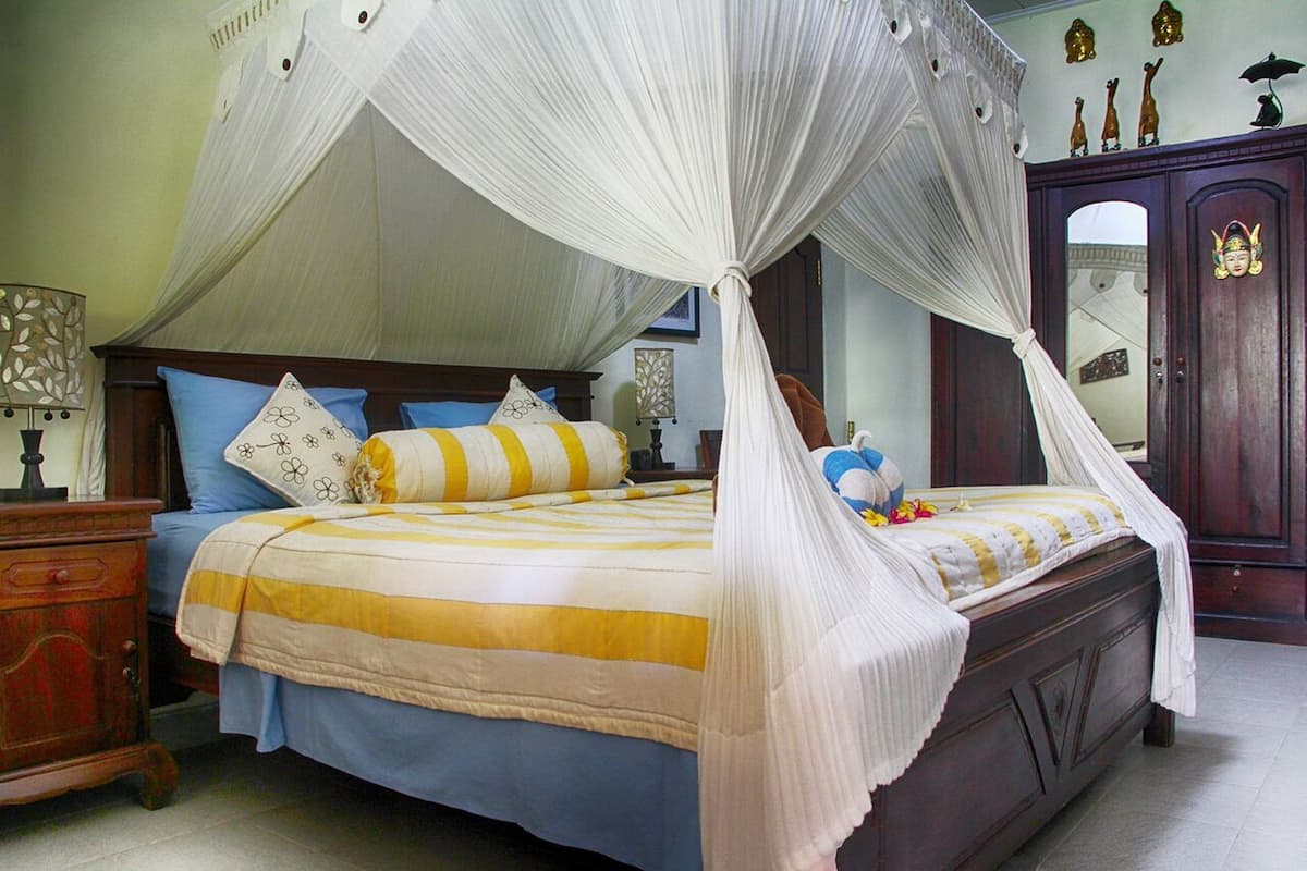 room 6 | minibar, in-room safe, free wifi, bed sheets