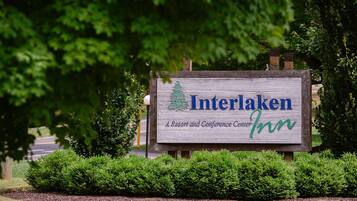 Entrada al alojamiento