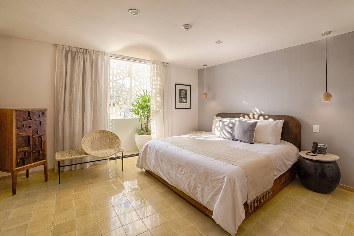 1 Schlafzimmer, hochwertige Bettwaren, Daunenbettdecken