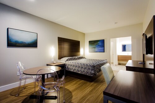 Palace Inn Blue US 59 & Gessner