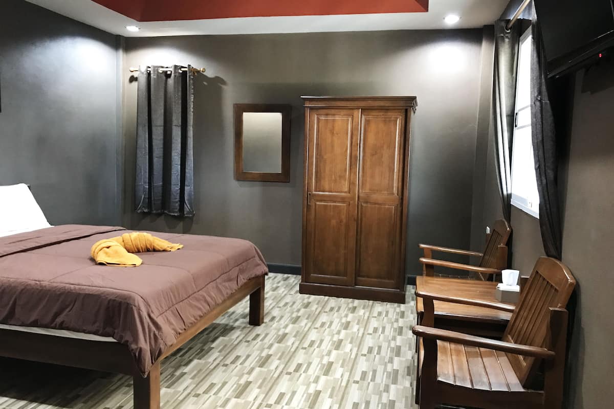 Superior Double Room | Desk, free WiFi, bed sheets
