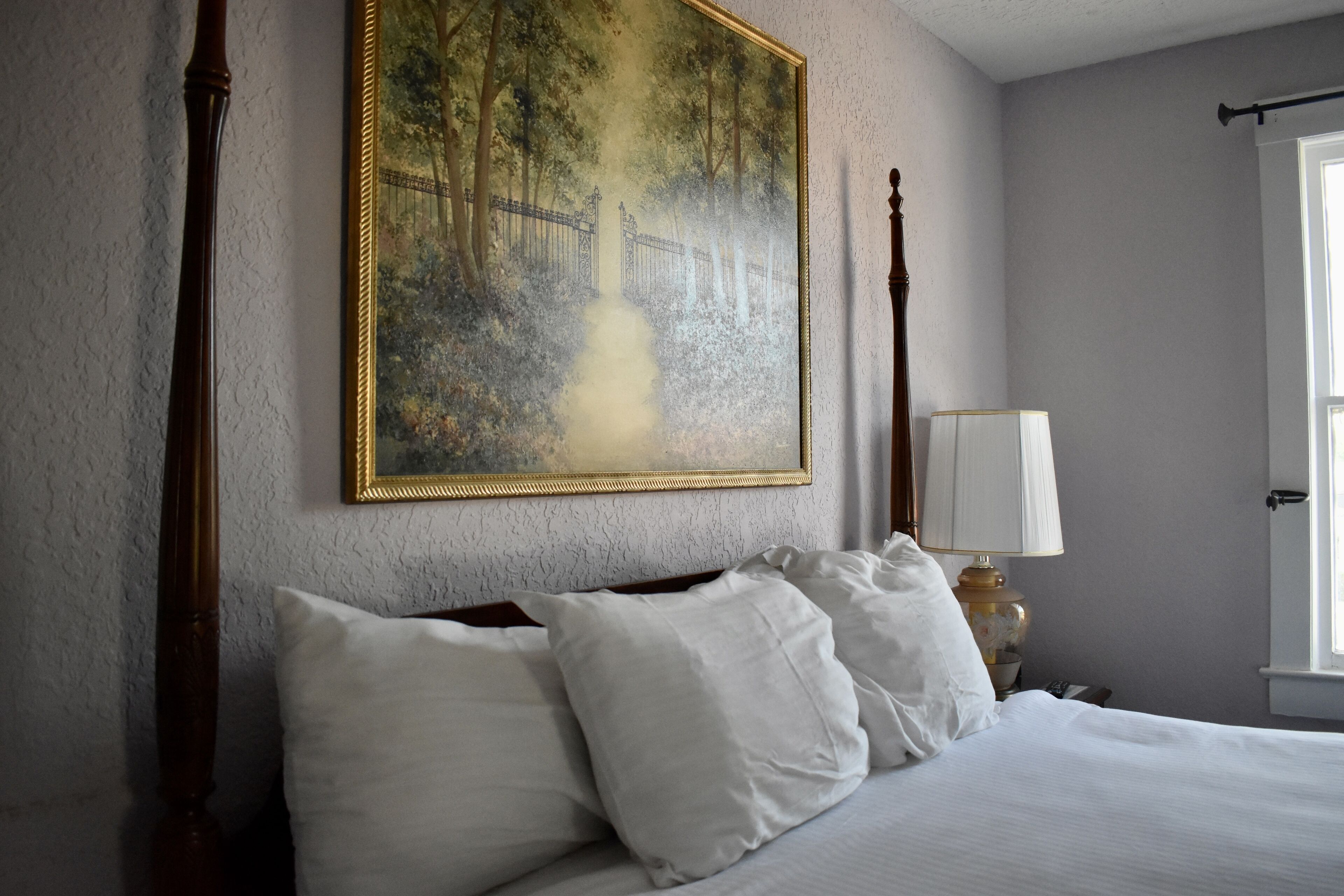 room, 1 king bed, non smoking | premium bedding, pillow-top beds, individually decorated