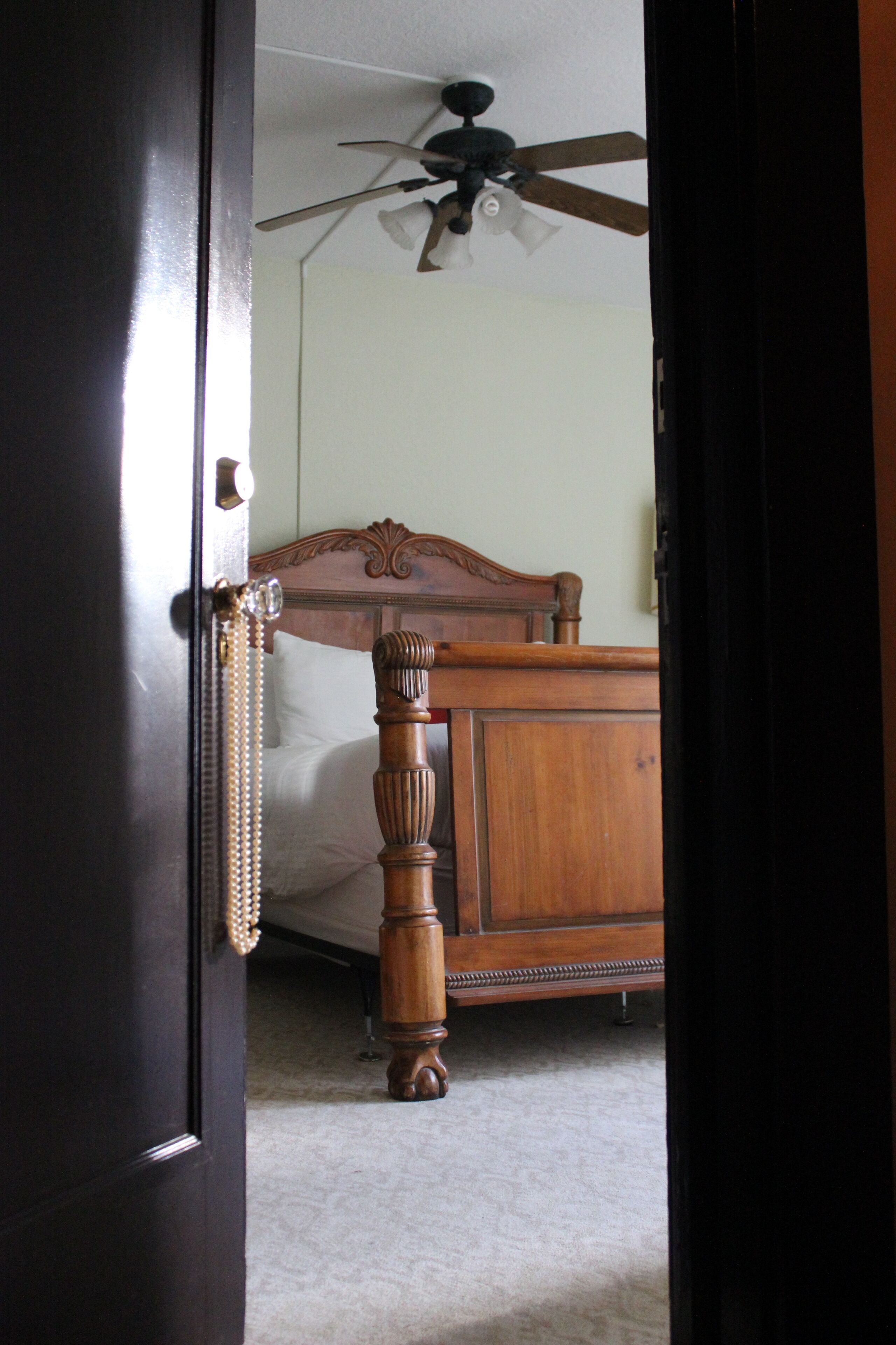 room, 1 queen bed, non smoking | premium bedding, pillow-top beds, individually decorated