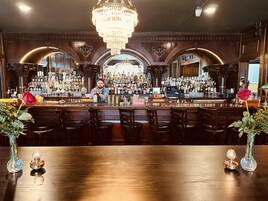 Bar (en la propiedad)