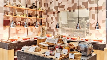 Petit déjeuner continental servi tous les jours en supplément