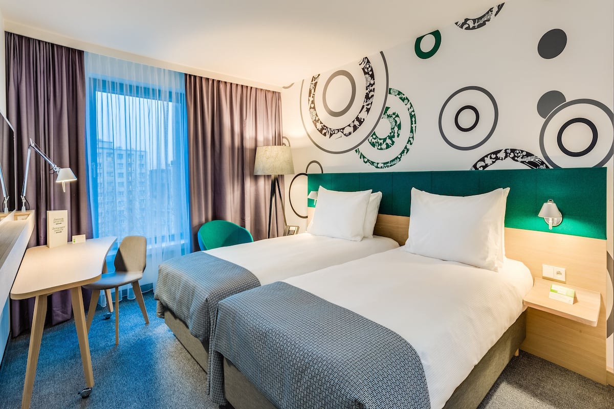Hypo-allergenic bedding, in-room safe, desk, laptop workspace