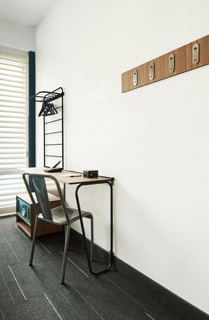 In-room safe, desk, iron/ironing board, WiFi