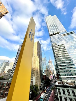 Dinner served, Italian cuisine, alfresco dining  at Pod Times Square