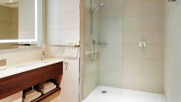 Shower, free toiletries, hair dryer, towels