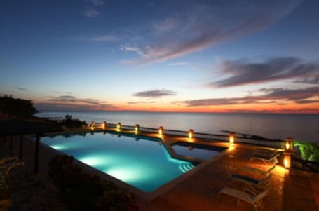 Una piscina al aire libre. Tucan Siho Playa Hotel