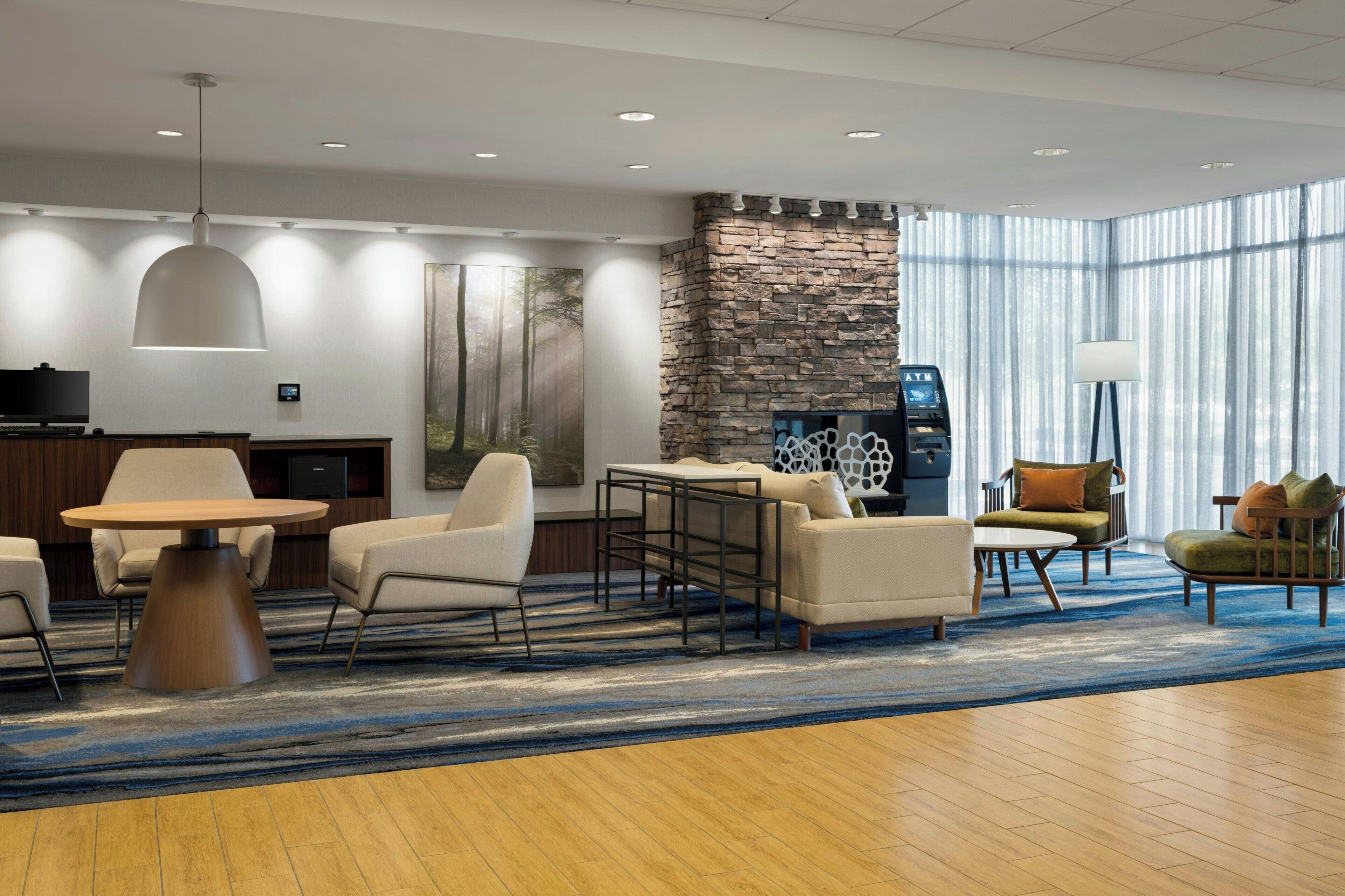 Lobby lounge