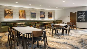 Free daily continental breakfast