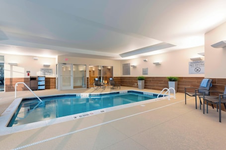 Indoor pool. Fairfield Inn & Suites by Marriott Indianapolis Fishers