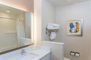 Hair dryer, towels - Fairfield Inn & Suites by Marriott Indianapolis Fishers (Indianapolis)