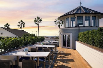 Dinner served, American cuisine at Lido House, Autograph Collection