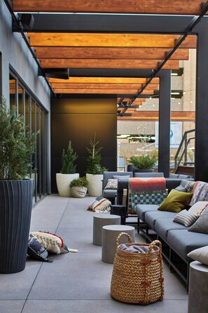 Restaurant - Moxy Denver Cherry Creek (Denver)