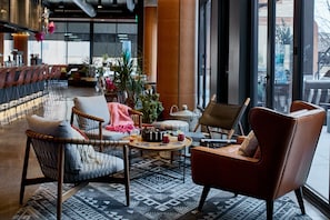 47-inch LED TV with satellite channels, TV, Netflix - Moxy Denver Cherry Creek (Denver)