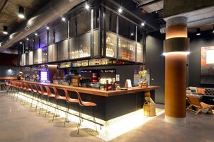 Bar (en la propiedad)