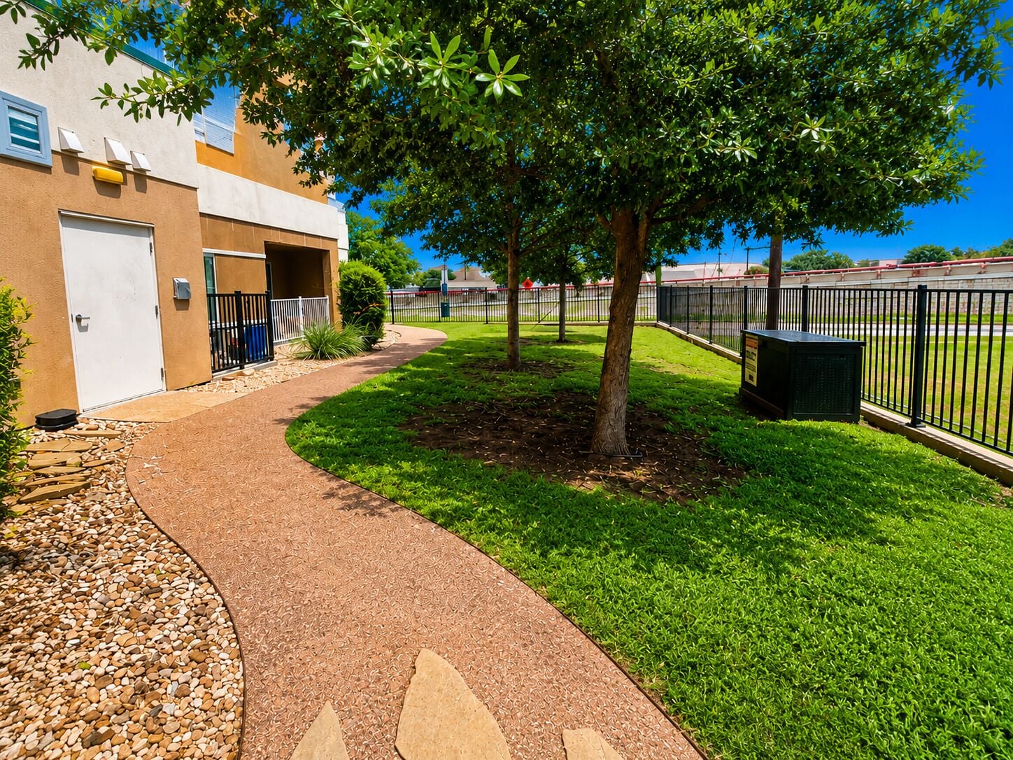 Photo - Courtyard by Marriott Austin Northwest/Lakeline