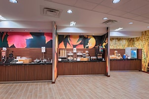 Desayuno buffet incluido todos los días 