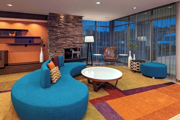 Lobby lounge - Fairfield Inn & Suites by Marriott Atlanta Peachtree City (Peachtree City)