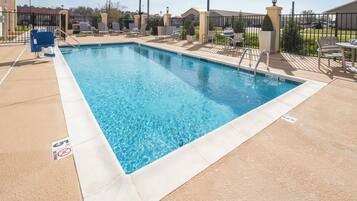 Piscina stagionale all'aperto