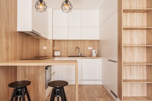 Economy Apartment, 1 Bedroom, City View (Prievozska 10) | Private kitchen | Fridge, oven, dishwasher, electric kettle - Apollis Business & Budget by Ambiente (Bratislava)