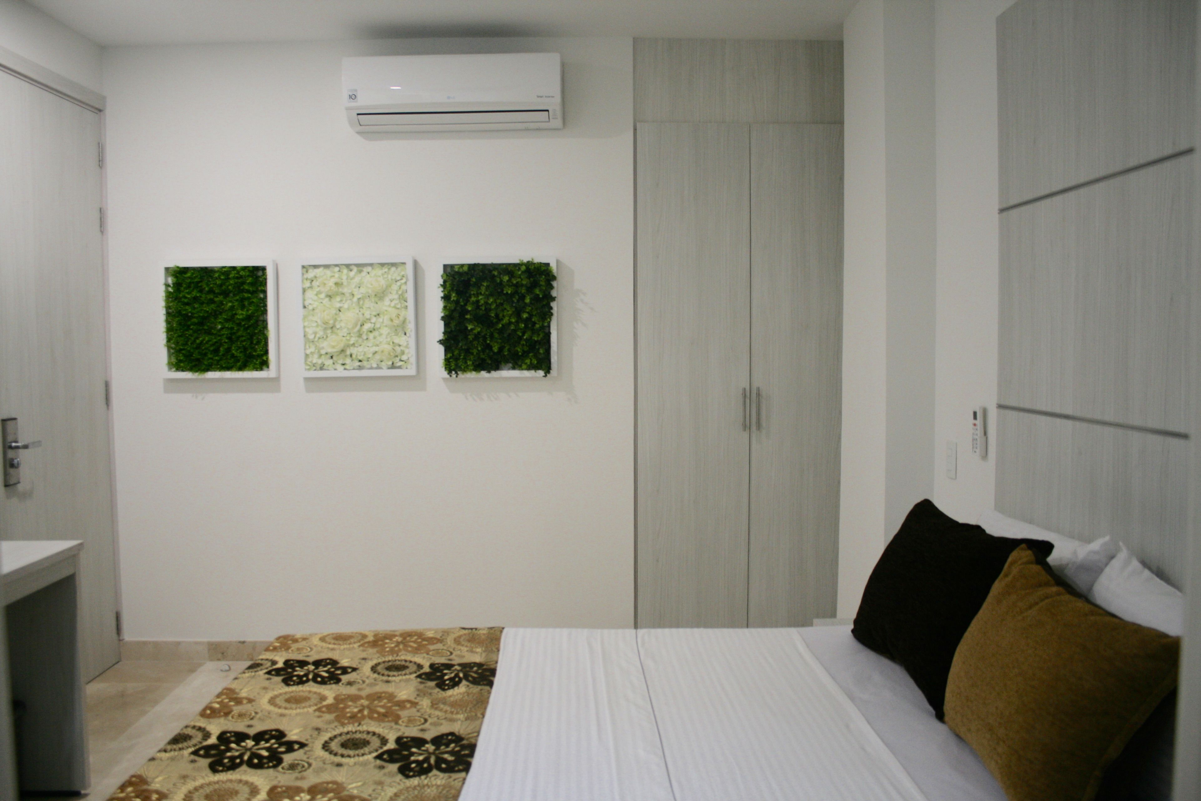 Standard Double Room | Minibar, in-room safe, desk, laptop workspace
