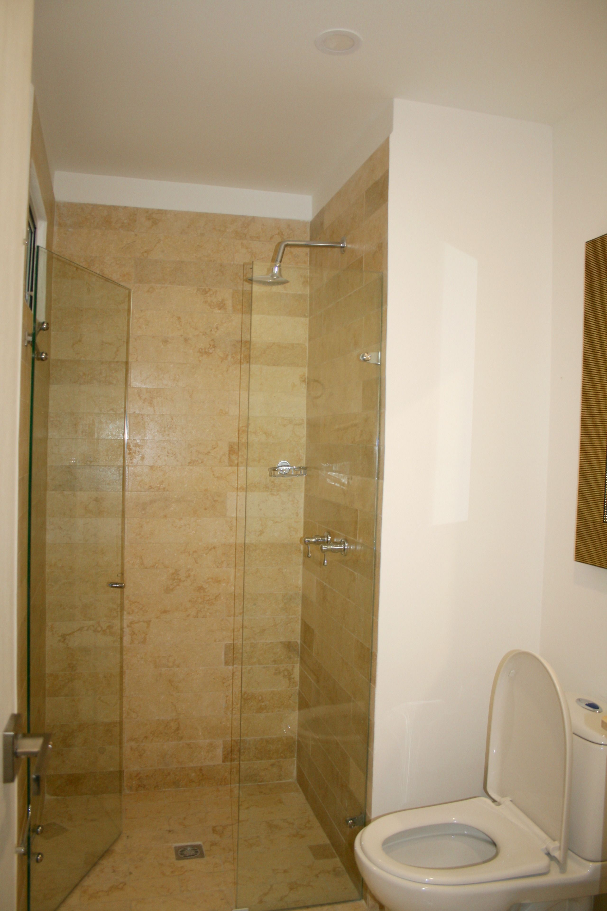 Triple Room, Multiple Beds | Bathroom | Jetted bath, rainfall showerhead, free toiletries, hair dryer