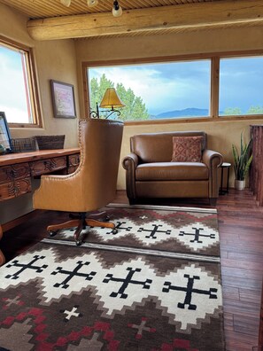 Smart TV, fireplace, DVD player, books