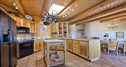 Monte De Canoncito - A Beautiful Mountain Top Home, 10 Miles From Santa Fe, NM