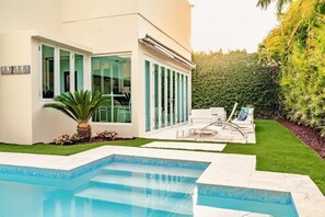 Piscine extérieure