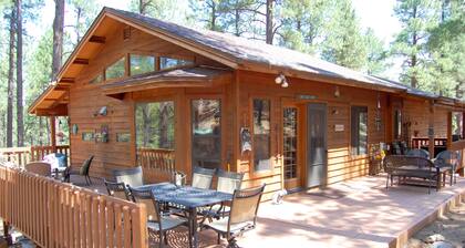 Cabaña 3BR aislada de lujo en Pines en 3 acres - Flagstaff / Grand Canyon