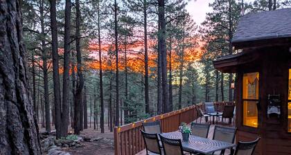Luxury Secluded 4BR Cabin in Pines on 3 acres - Flagstaff/ Grand Canyon