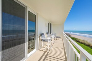 Property grounds - Oceanfront 2BR Condo On the Beach with Onsite Management, 207 (Indian Harbour Beach)