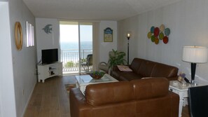 Smart TV, reproductor de DVD, juguetes y libros 