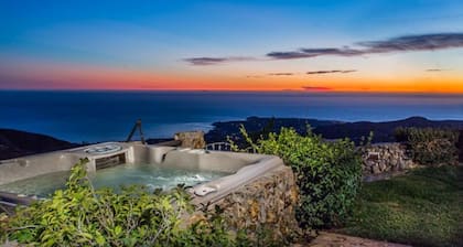 TOSKANISCHER STYLE WEINBERG / Anlage mit Blick auf MALIBU, LOS ANGELES & den Pazifischen Ozean