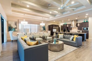 تلفزيون، مشغل دي في دي، كرة قدم الطاولة، ستيريو