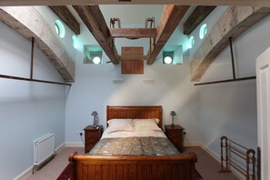 3 dormitorios, tabla de planchar con plancha, wifi gratis y ropa de cama