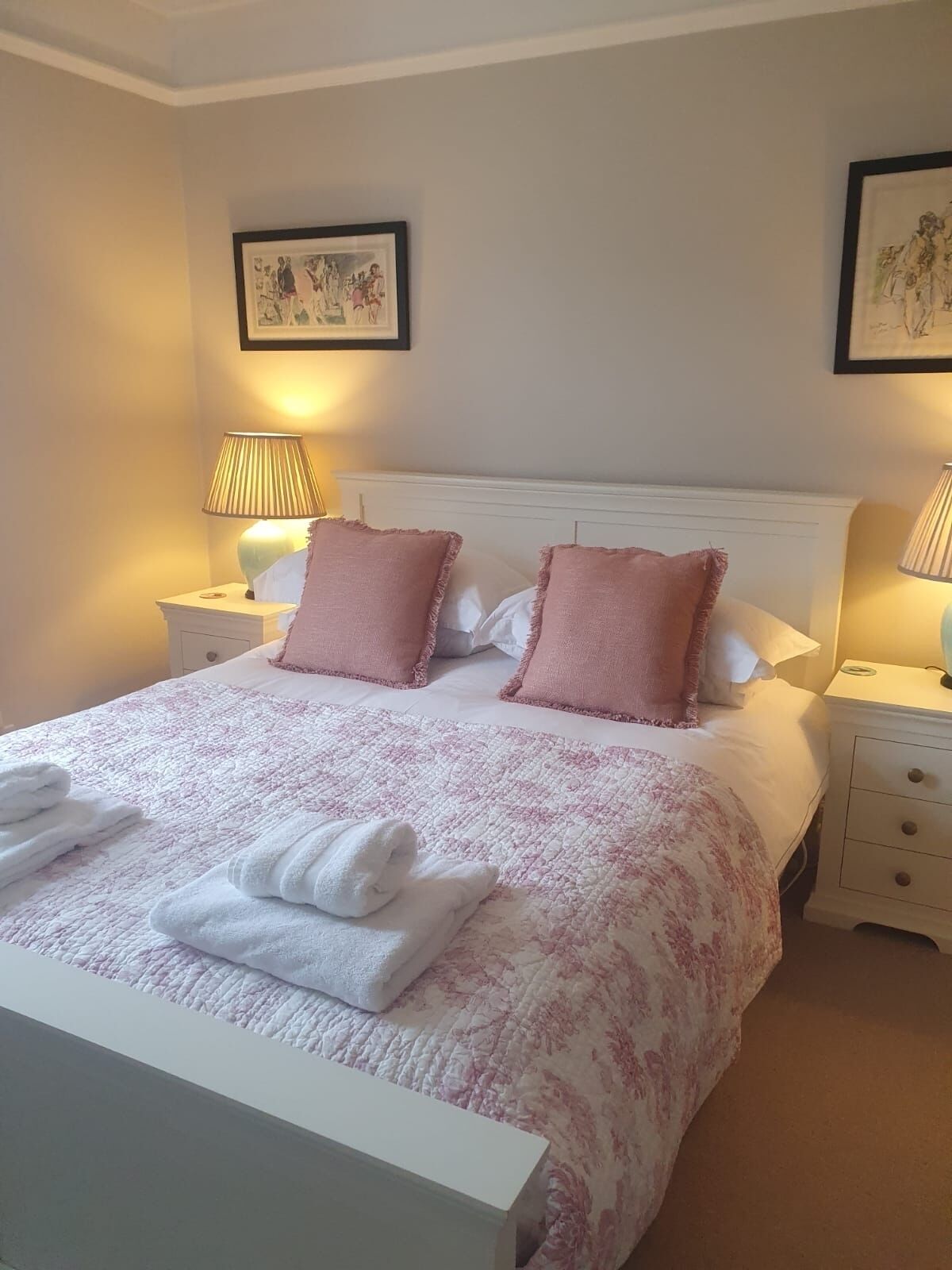 2 bedrooms, iron/ironing board, travel cot, free WiFi