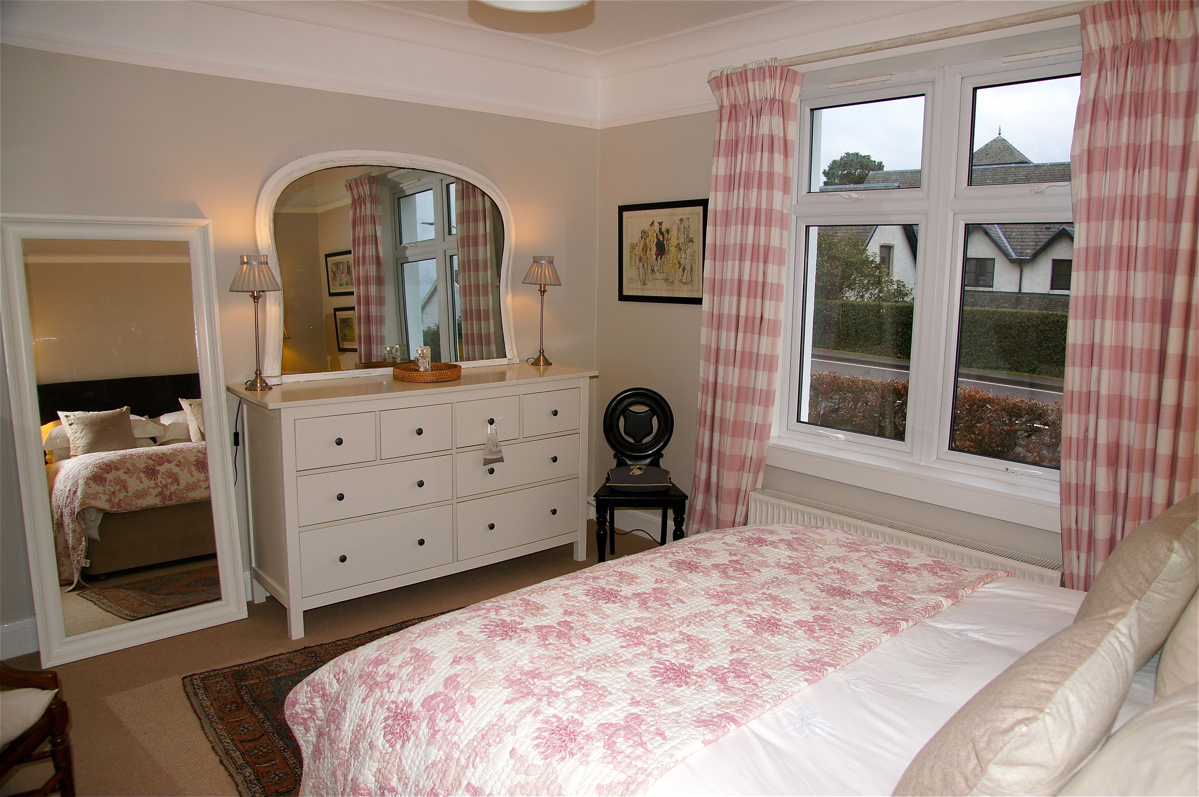 2 bedrooms, iron/ironing board, travel crib, free WiFi
