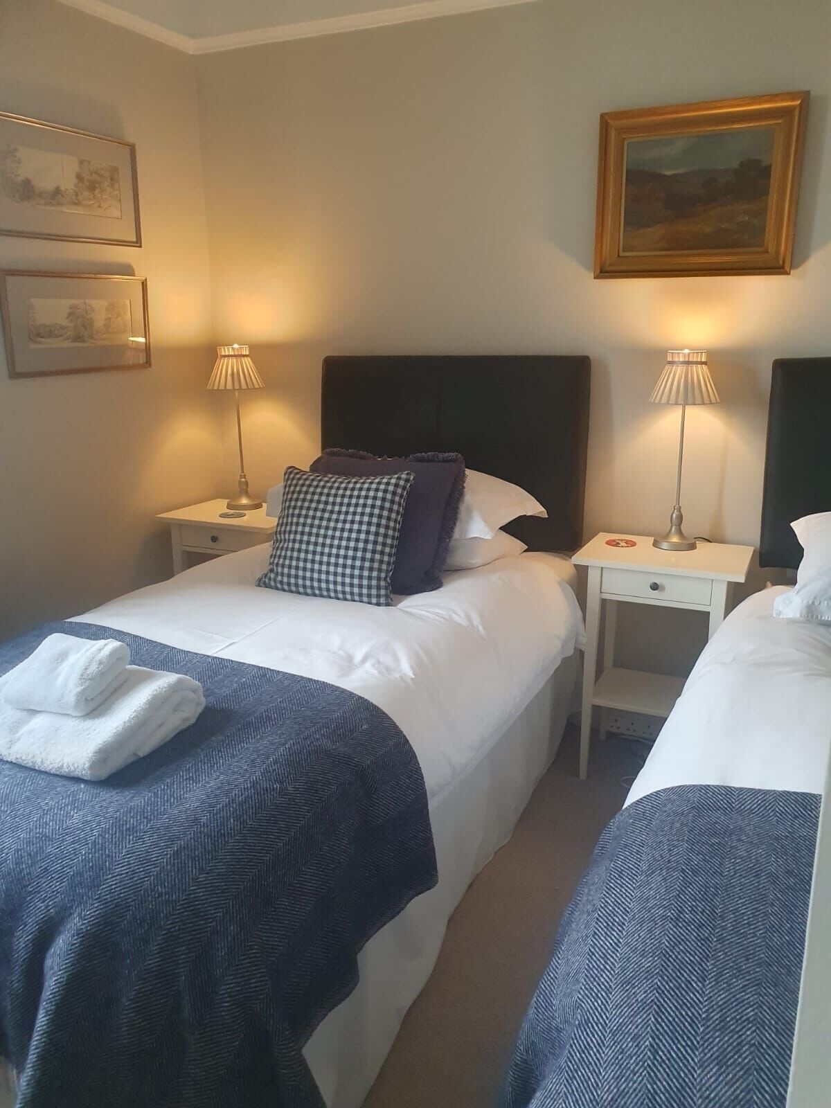 2 bedrooms, iron/ironing board, travel cot, free WiFi
