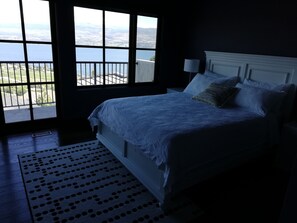 Ropa de cama de alta calidad y tabla de planchar con plancha