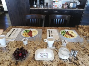 Desayuno completo incluido todos los días