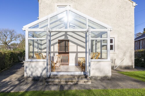 Scenic Detached Cottage || Sleeps 11